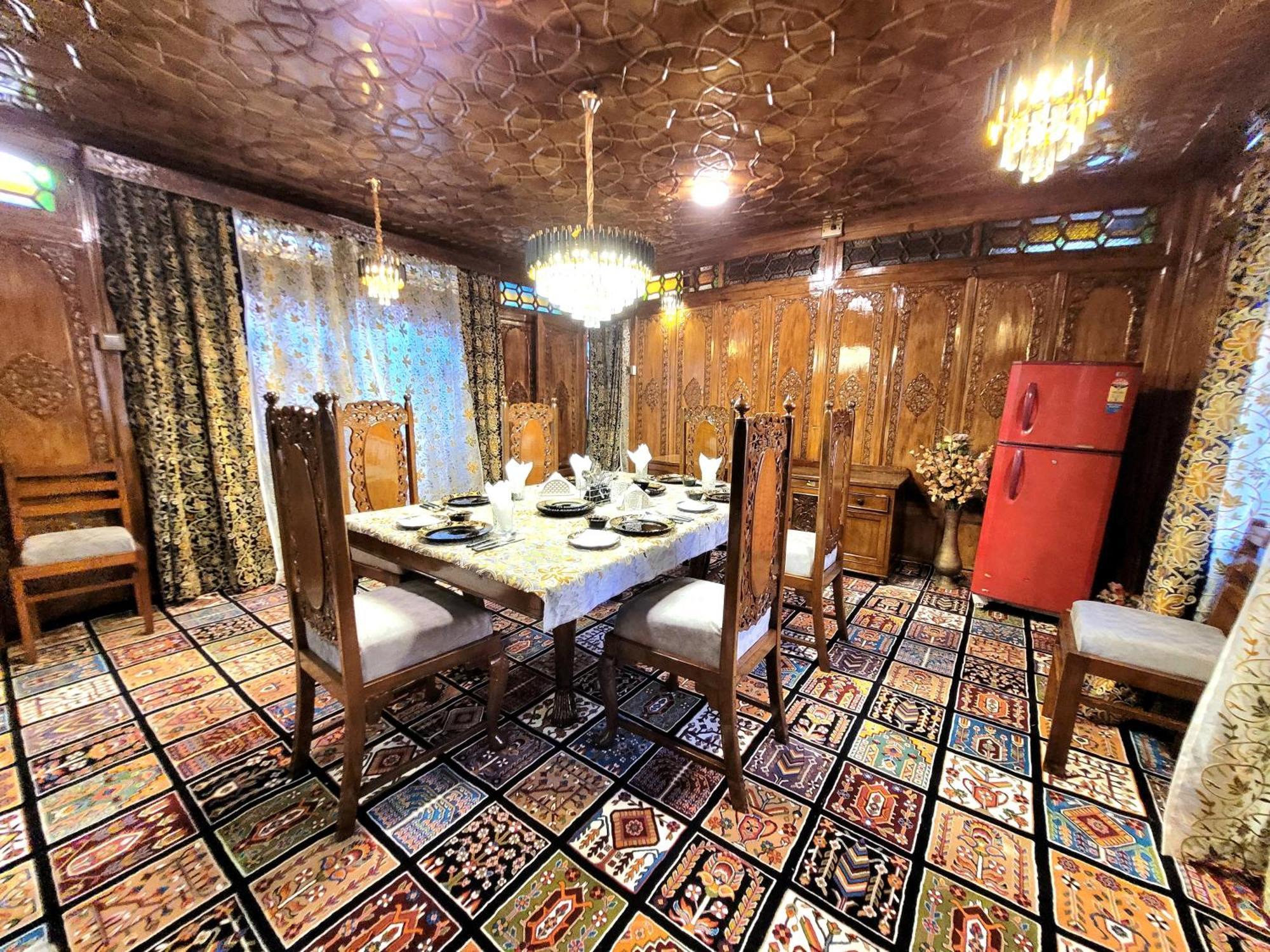 Aziz Palace Group Of Houseboats Srīnagar Eksteriør bilde