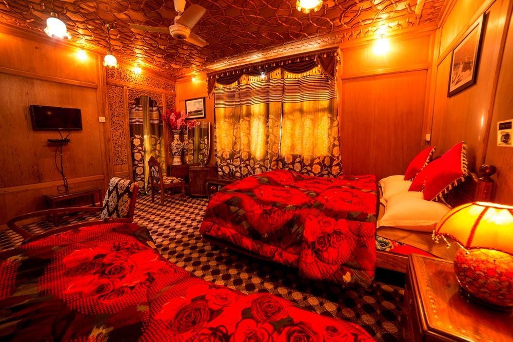 Aziz Palace Group Of Houseboats Srīnagar Eksteriør bilde